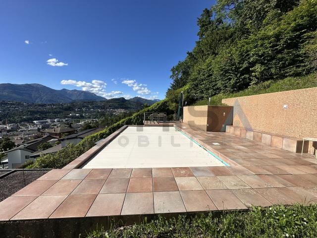 Villa with 4.5 rooms on sale in Via 255 m² | dreamo. Ch