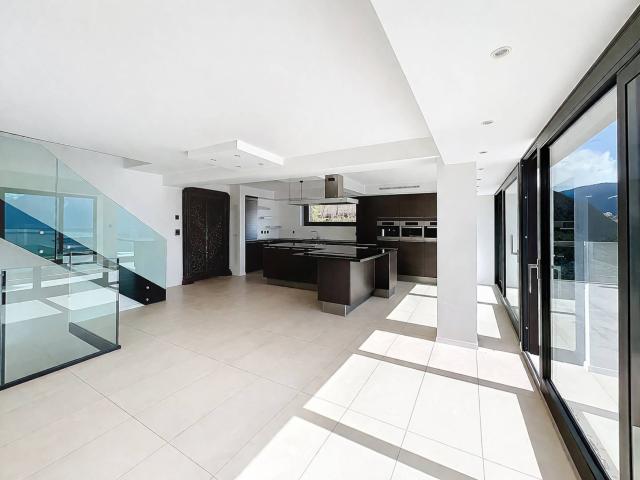 Villa with 6.5 rooms on sale in Chardonne 364 m² | dreamo. Ch
