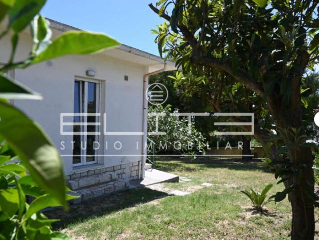 Villa a Numana Rif. L9007