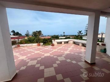 Villa Indipendente in affitto a Via della Giudecca - Cucina arredata