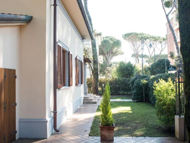 Villa a Focette