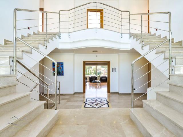 Villa a la Venta moderna&nbsp y lujosa con vistas al mar en. 585m² Benissa