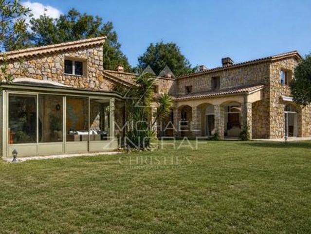 Villa à acheter sur Le Bar Sur Loup