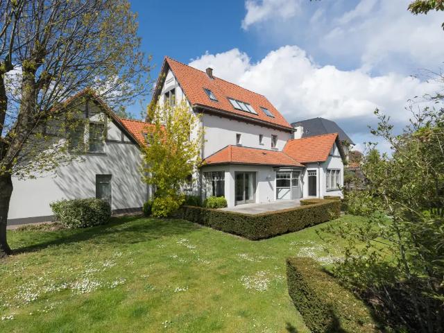 Villa à louer avec garage et terrasse, Genval