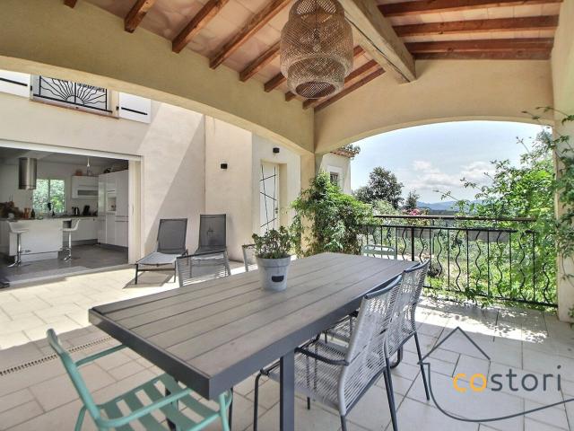 Villa à louer, 5 pièces Trans en Provence 83720