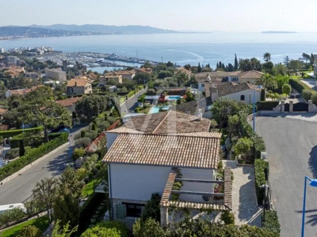 Villa à pied des plages avec une vue mer féérique