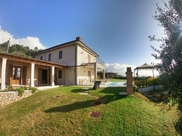 Villa a Pietrasanta