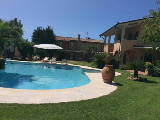 Villa a Pietrasanta