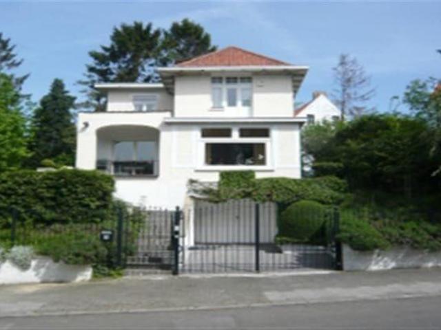 Villa à proximité du Lycée Français et Ecole Européenne