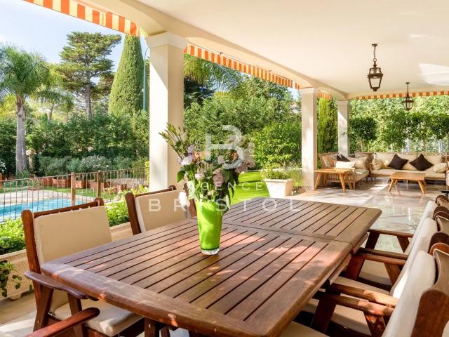 Villa à Saint Jean Cap Ferrat Villa de Luxe Rénovée 320m² Saint Jean Cap Ferrat