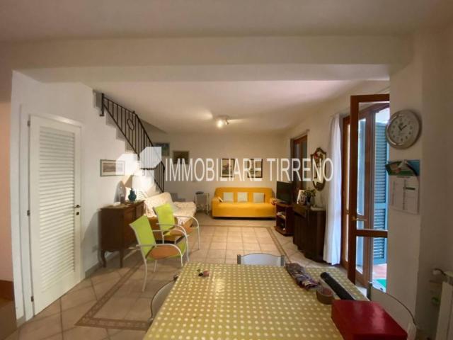 Villa a schiera 4 locali, ottimo stato, Marina di Massa Centro, Massa