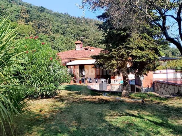 Villa a schiera 5 locali, ottimo stato, Centro, Ameglia