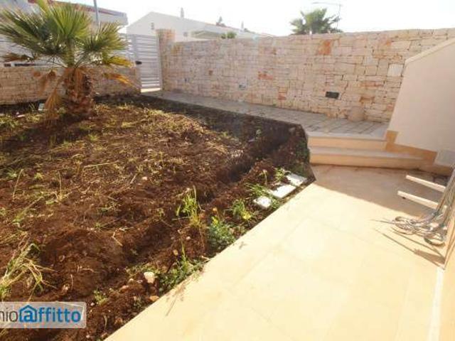 Villa a schiera con terrazzo Bari