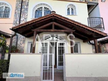 Villa a schiera con terrazzo Infernetto, axa, casal palocco, madonnetta a roma