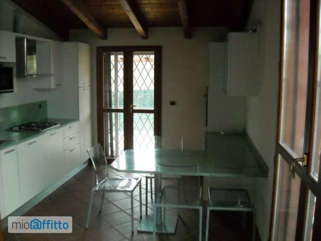 Villa a schiera arredata Colli