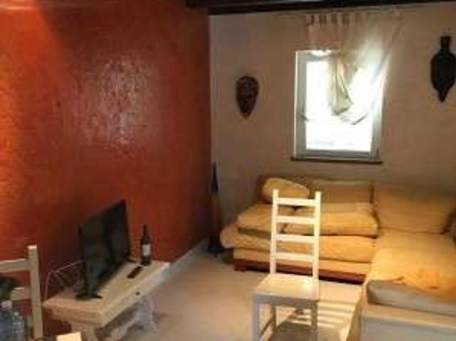 Villa a schiera arredata con piscina