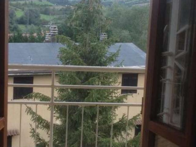 Villa a schiera arredata con terrazzo