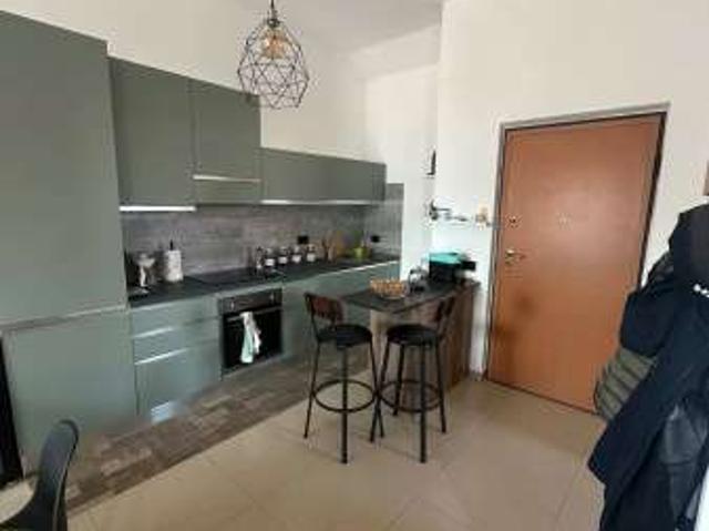 Villa a schiera arredata con terrazzo