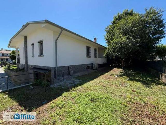 Villa a schiera arredata Centro