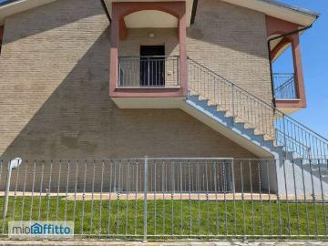 Villa a schiera arredata Centro
