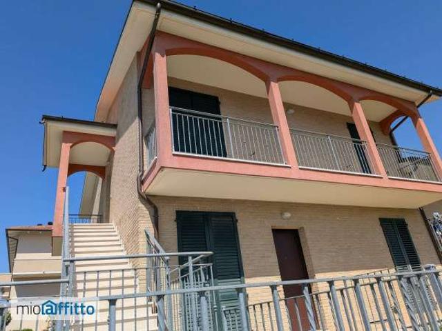 Villa a schiera arredata Centro