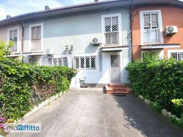 Villa a schiera arredata Infernetto, axa, casal palocco, madonnetta a roma