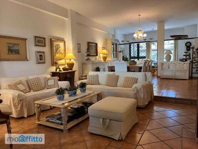 Villa a schiera arredata Pomezia