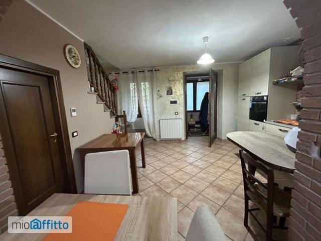 Villa a schiera arredata Padule