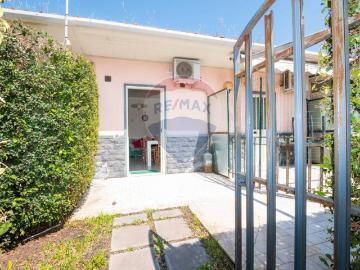 Villa a Schiera in affitto a Mascali via Pietralonga, 18, giardino privato, posto auto, ingresso indipendente TrovaCasa
