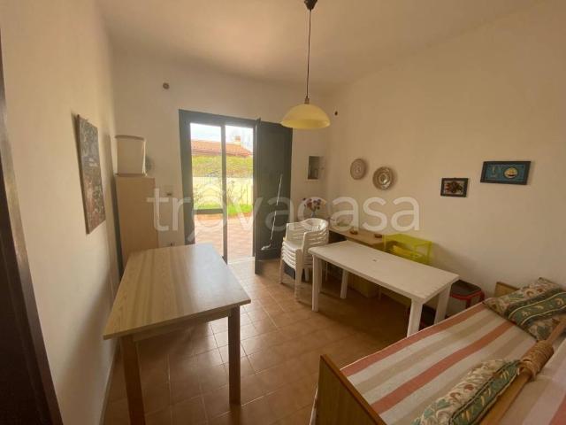 Villa a Schiera in affitto a Melendugno viale degli Eucaliptus, arredato, giardino privato, angolo cottura TrovaCasa