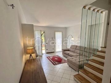 Villa a Schiera in affitto a Mira via Pisa, 20, arredato, giardino privato, box TrovaCasa