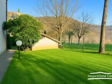 Villa a Schiera in affitto a Monte San Pietro via Salvo d'Acquisto, giardino privato, box, caminetto TrovaCasa