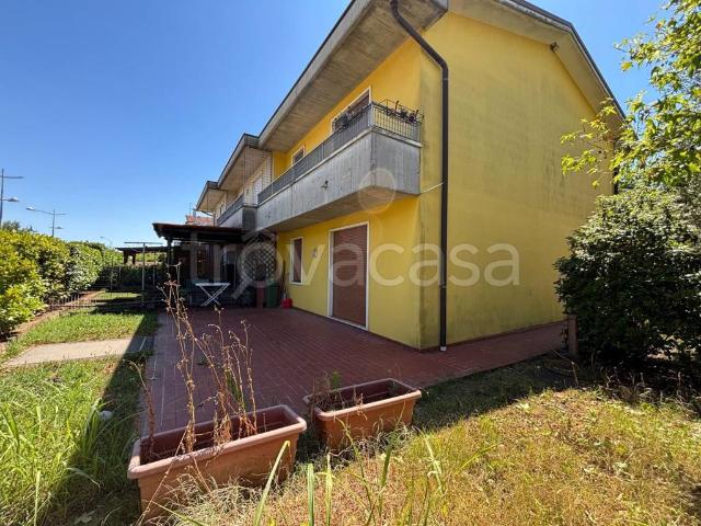 Villa a Schiera in affitto a Montecchio Maggiore via Marche, giardino privato, box, terrazzo TrovaCasa