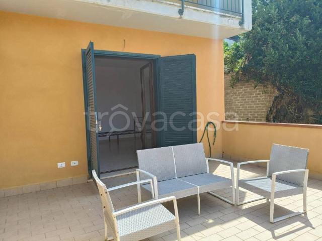 Villa a Schiera in affitto a Montelibretti via delle Terre Sabine, 2A, arredato, giardino privato, terrazzo TrovaCasa