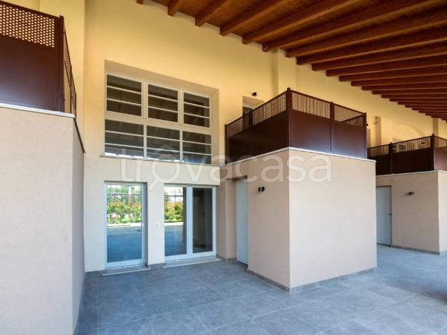 Villa a Schiera in affitto a Novara sp299, 2, non arredato/vuoto, giardino privato, terrazzo TrovaCasa