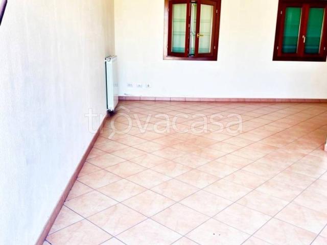 Villa a Schiera in affitto a Olgiate Comasco via dei Canali, non arredato/vuoto, giardino privato, box TrovaCasa