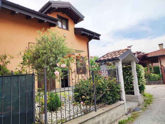 Villa a Schiera in affitto a Olgiate Comasco, arredato, giardino privato, box TrovaCasa