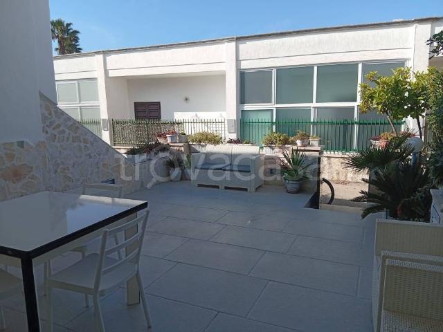 Villa a Schiera in affitto a Ostuni via dei Pini, 1, arredato, giardino privato, terrazzo TrovaCasa