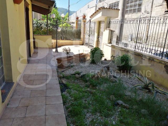 Villa a schiera in affitto a Angri