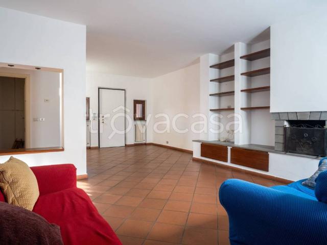 Villa a Schiera in affitto a Basiglio via Dante Alighieri, 5, giardino privato, box, terrazzo TrovaCasa