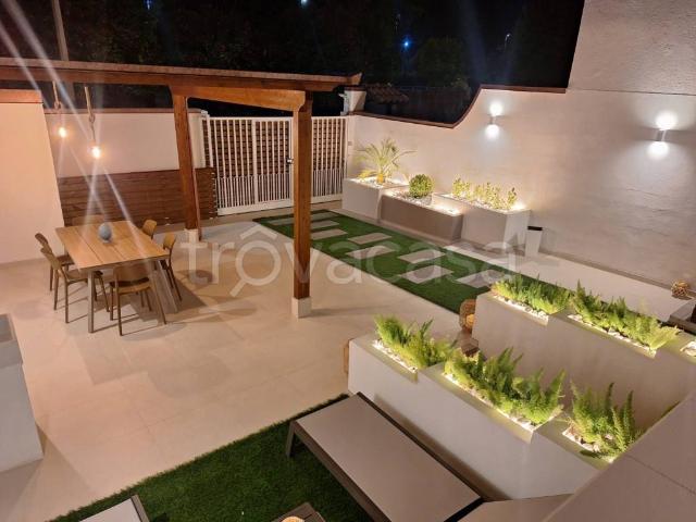Villa a Schiera in affitto a Battipaglia via Andrea Doria, 18, arredato, giardino privato, terrazzo TrovaCasa