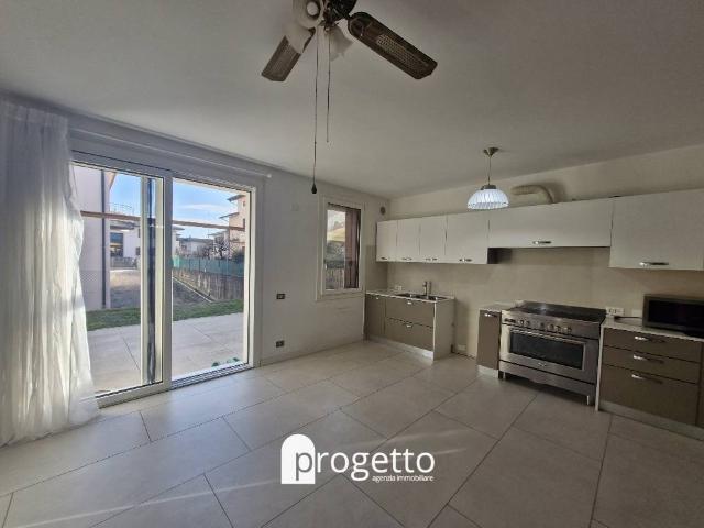 Villa a Schiera in affitto a Bolzano Vicentino, giardino privato, box, parzialmente arredato TrovaCasa