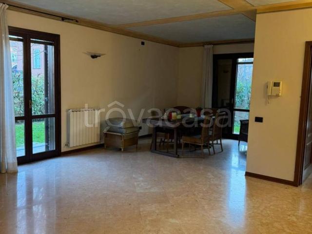 Villa a Schiera in affitto a Campogalliano via Francesco Crotti, giardino privato, posto auto, box TrovaCasa