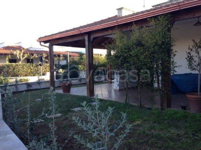Villa a Schiera in affitto a Carovigno contrada Taverna Nova, arredato, giardino privato, piscina TrovaCasa