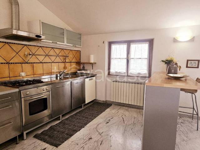 Villa a Schiera in affitto a Carrara, non arredato/vuoto, posto auto, terrazzo TrovaCasa