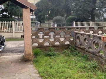 Villa a Schiera in affitto a Cesate via Giacomo Puccini, non arredato/vuoto, giardino privato, box TrovaCasa