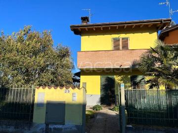 Villa a Schiera in affitto a Chignolo Po via Bellaria, non arredato/vuoto, giardino, lavanderia TrovaCasa