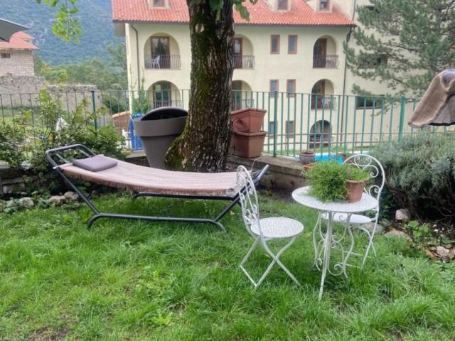 Villa a Schiera in affitto a Civitella Alfedena via Sotto I Cerri, 3, arredato, giardino privato, riscaldamento autonomo TrovaCasa