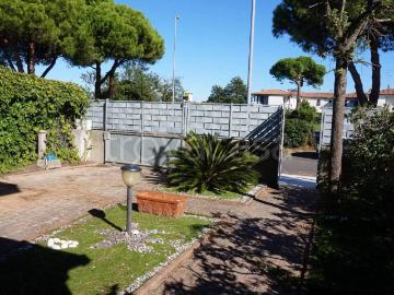 Villa a Schiera in affitto a Comacchio viale Somalia, 88, arredato, giardino privato, posto auto TrovaCasa