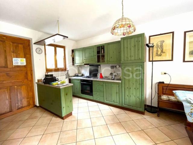Villa a Schiera in affitto a Cosio Valtellino, arredato, giardino privato, box TrovaCasa